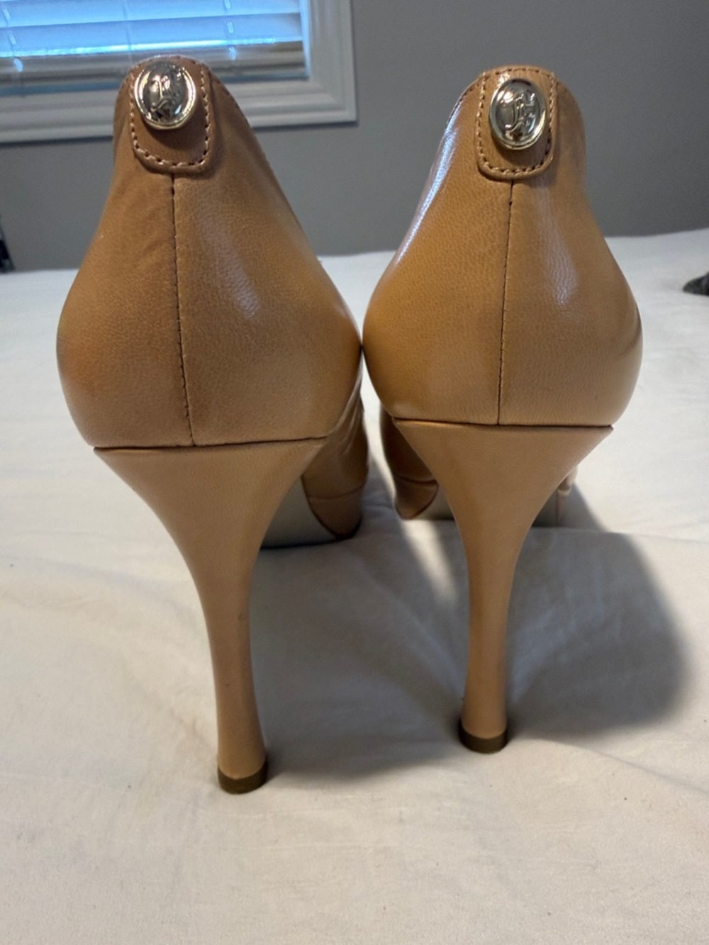 Ivanka Trump Tan Peep Toe Platform Pumps - Picture 4 of 7